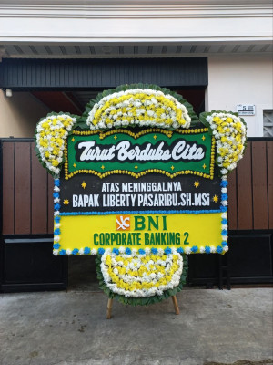 Papan Bunga Duka di Selindung