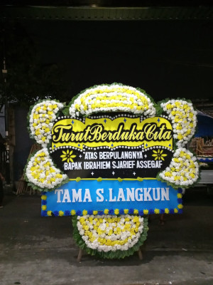 Papan Bunga Duka di Selindung